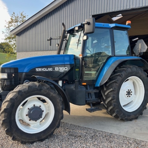 New Holland 8160 traktor til salg hos ST Maskiner – køb og salg i Danmark