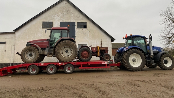 Køb og salg af New Holland traktor i hele Danmark med base i Vejle.